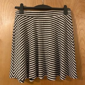Love Fire Black & White Striped Skater Skirt Large